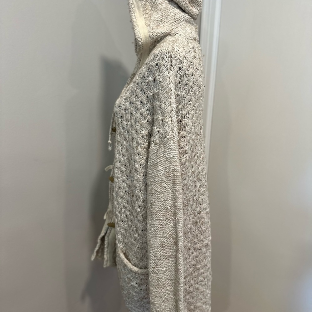 Free People Oversized Sz: S Cable Knit Chunky Cream Cardigan. Toggle Buttons. - Picture 16 of 16